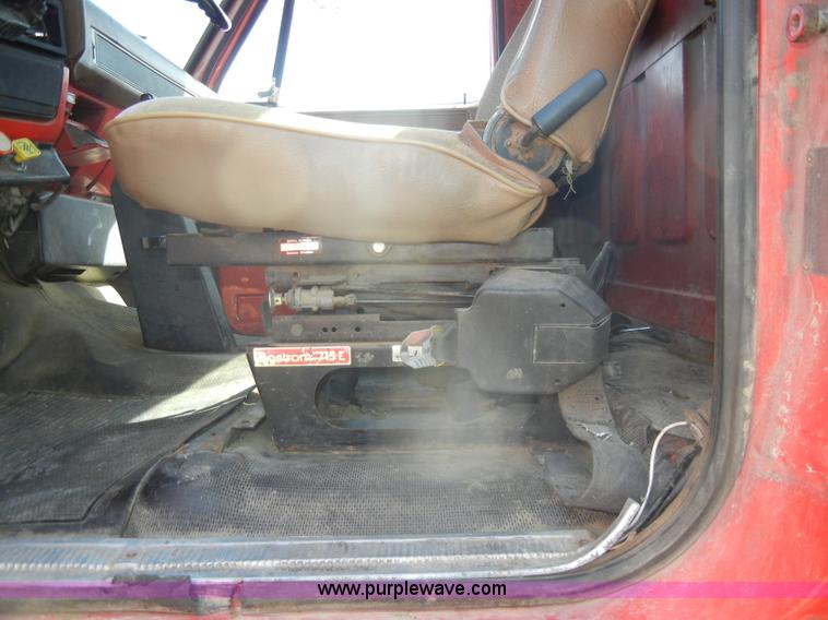 image for item C4381 1988 GMC TopKick 7000 semi truck