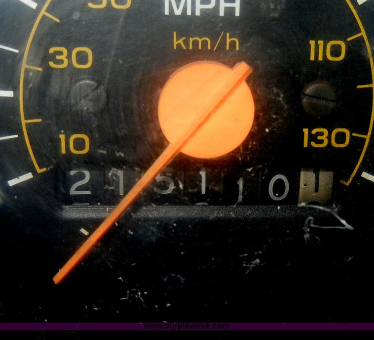 image for item C4381 1988 GMC TopKick 7000 semi truck