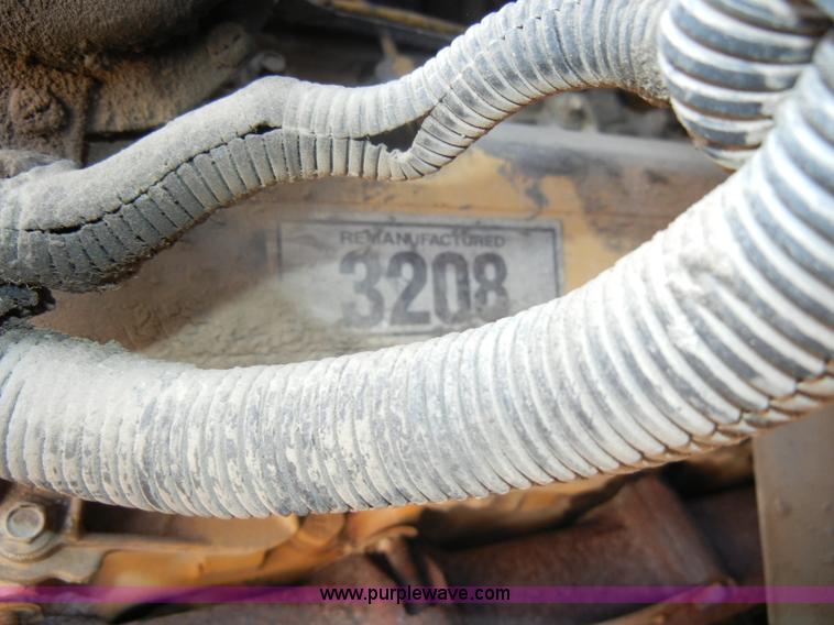 image for item C4381 1988 GMC TopKick 7000 semi truck