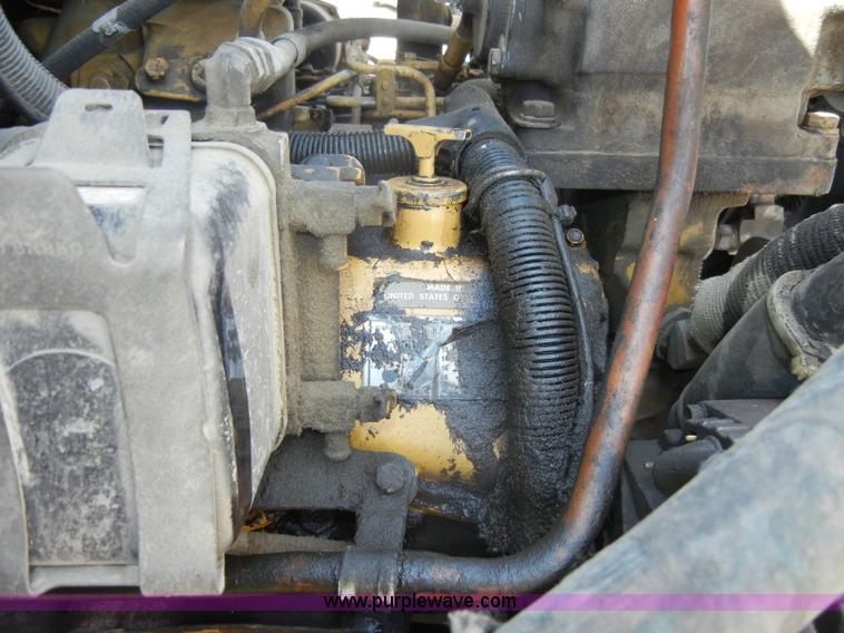 image for item C4381 1988 GMC TopKick 7000 semi truck