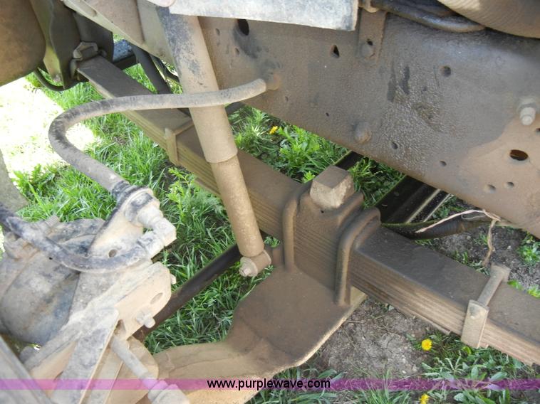 image for item C4381 1988 GMC TopKick 7000 semi truck