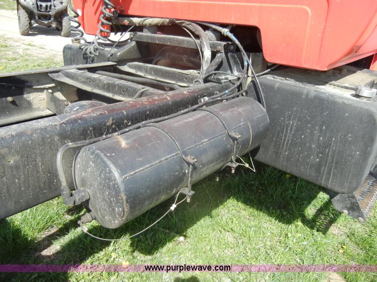 image for item C4381 1988 GMC TopKick 7000 semi truck