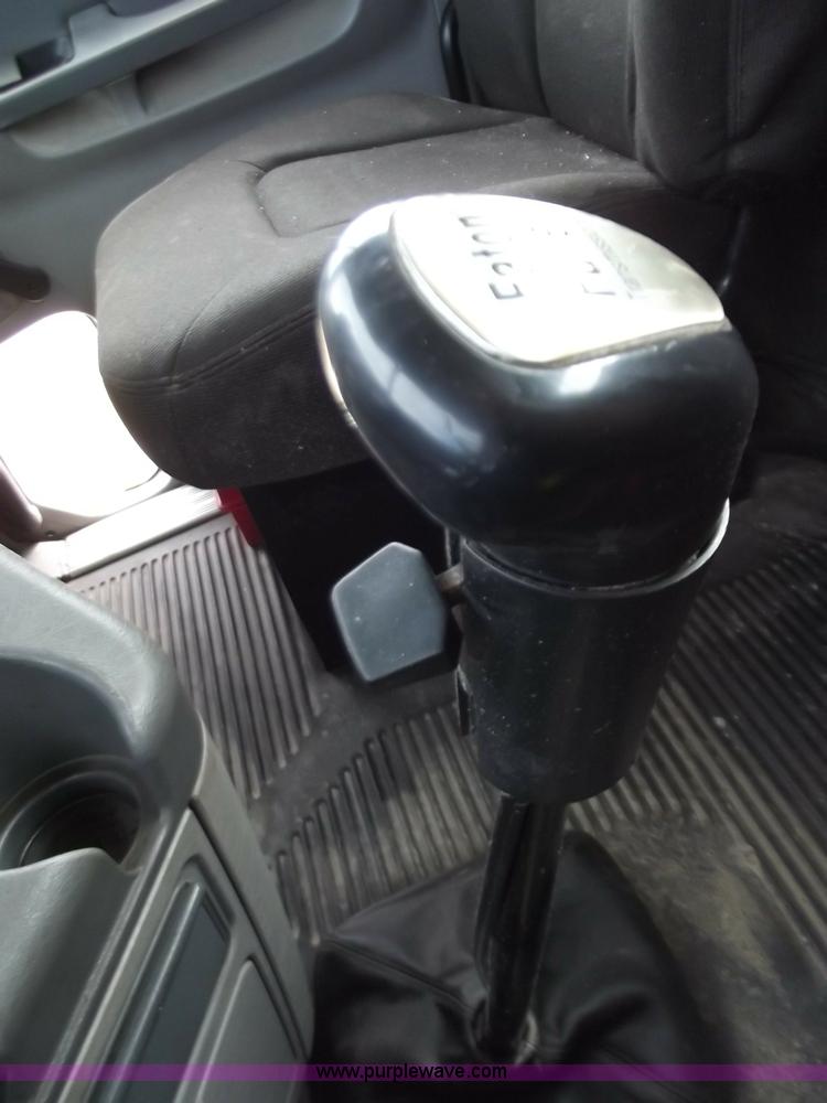 image for item D3767 2005 Freightliner Columbia CL120 semi truck