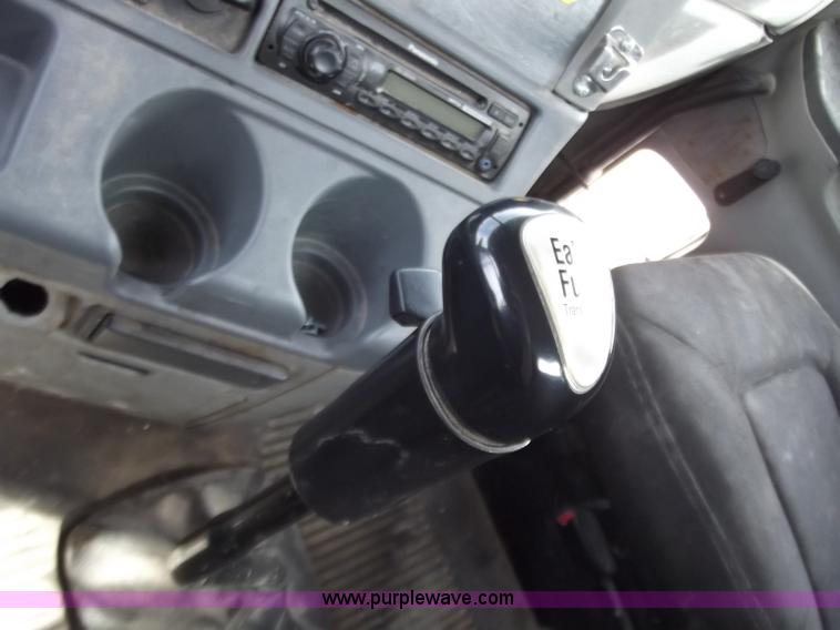 image for item D3771 2003 Freightliner Columbia CL120 semi truck