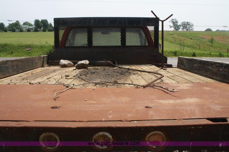 image for item 4738 1987 Chevrolet R20 Deluxe pickup truck