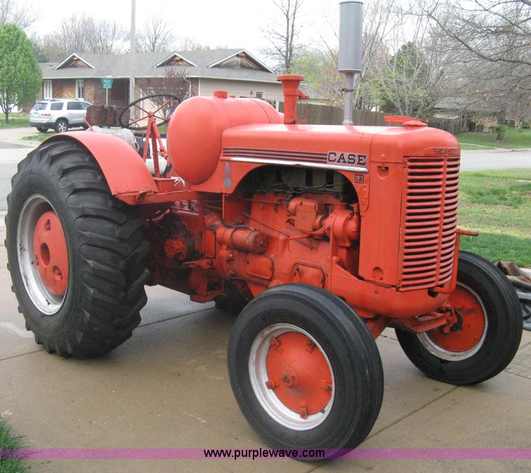 image for item A6143 1947 Case LA tractor