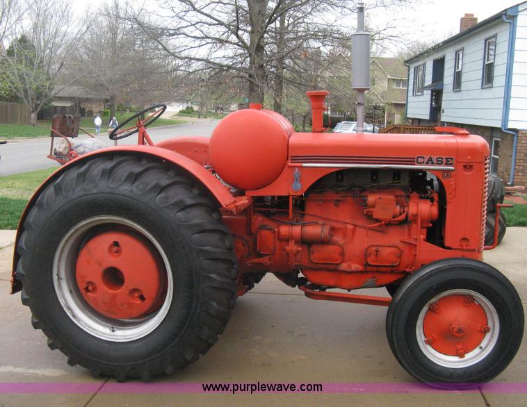 image for item A6143 1947 Case LA tractor
