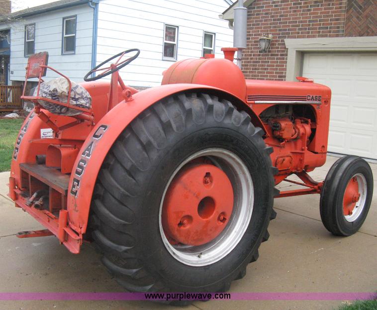 image for item A6143 1947 Case LA tractor