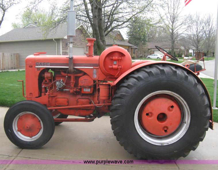 image for item A6143 1947 Case LA tractor