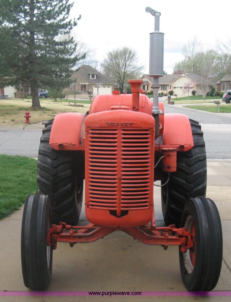 image for item A6143 1947 Case LA tractor