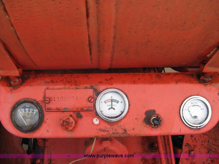 image for item A6143 1947 Case LA tractor