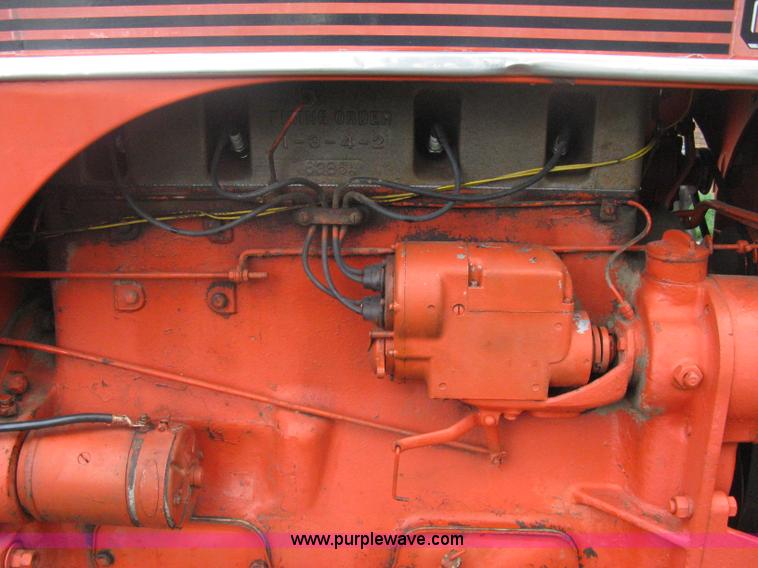 image for item A6143 1947 Case LA tractor