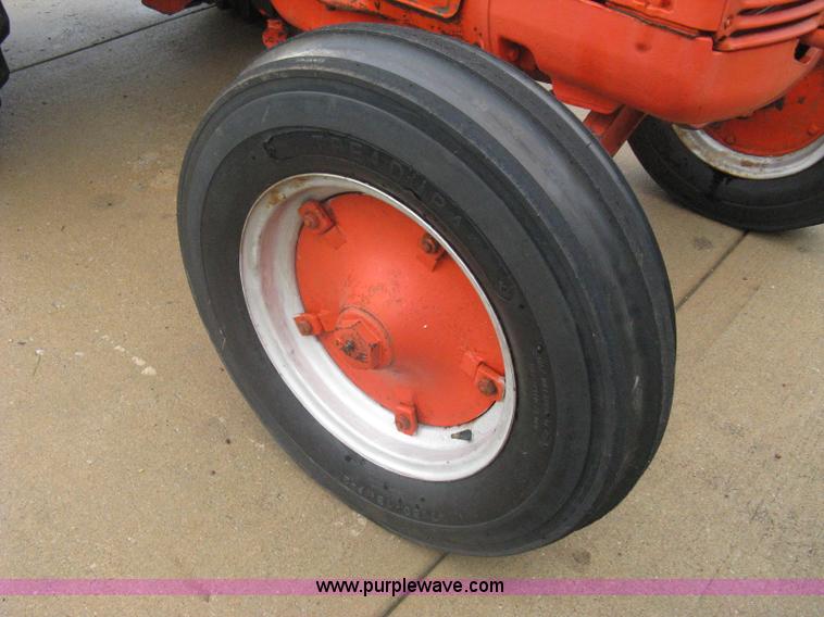 image for item A6143 1947 Case LA tractor