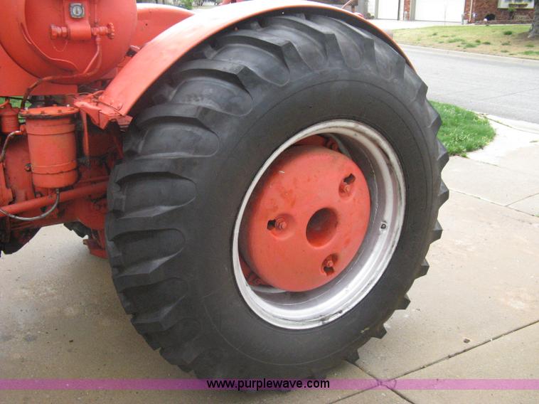 image for item A6143 1947 Case LA tractor