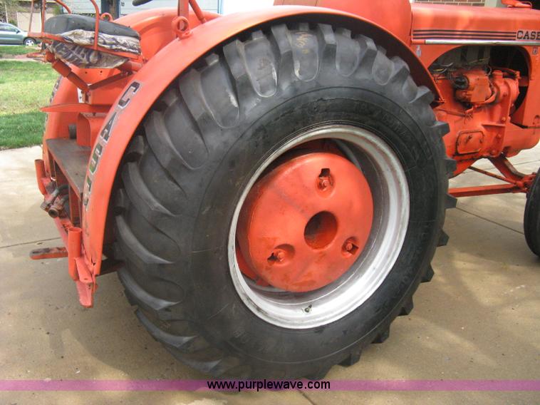 image for item A6143 1947 Case LA tractor