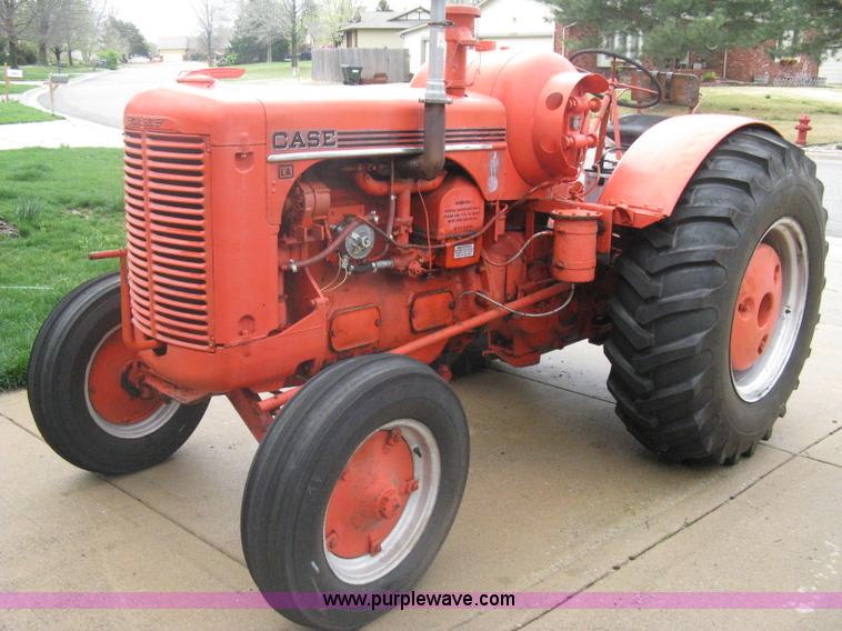 image for item A6143 1947 Case LA tractor