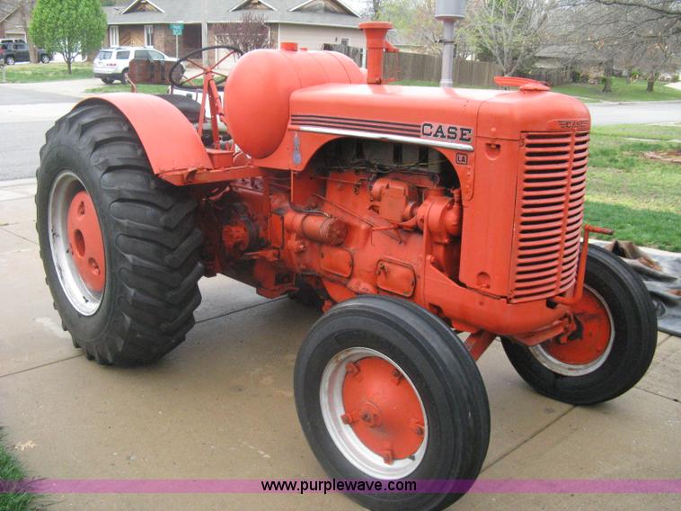 image for item A6143 1947 Case LA tractor