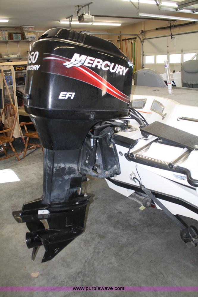 image for item A6815 2007 Triton 188-SF 18' boat