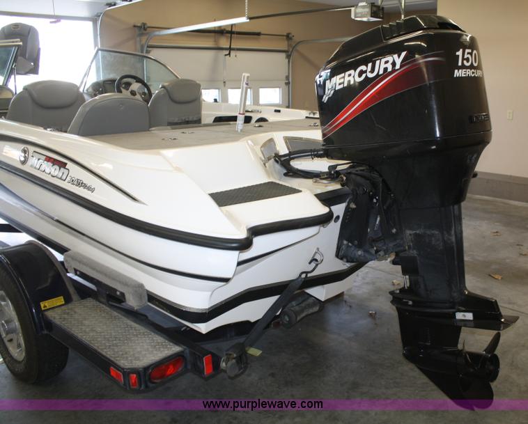 image for item A6815 2007 Triton 188-SF 18' boat