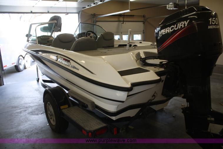 image for item A6815 2007 Triton 188-SF 18' boat