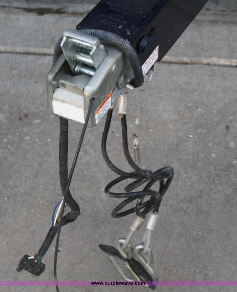 image for item A6815 2007 Triton 188-SF 18' boat