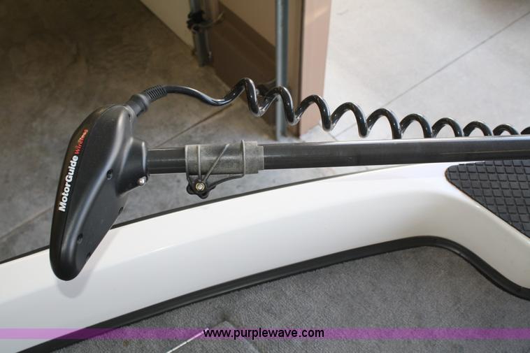 image for item A6815 2007 Triton 188-SF 18' boat