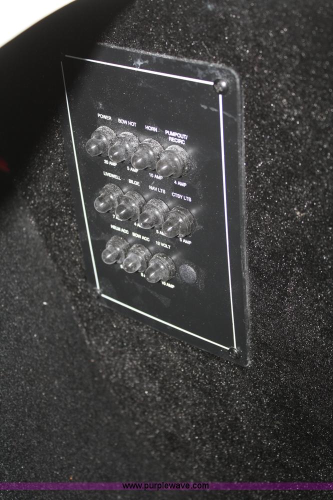 image for item A6815 2007 Triton 188-SF 18' boat