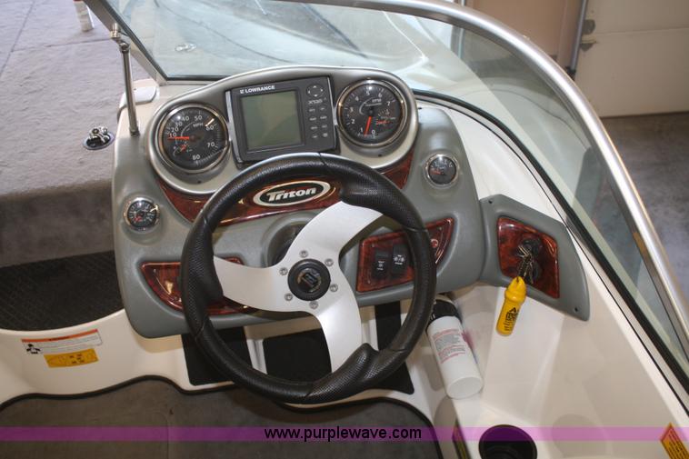 image for item A6815 2007 Triton 188-SF 18' boat