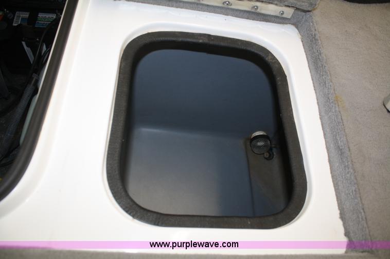 image for item A6815 2007 Triton 188-SF 18' boat