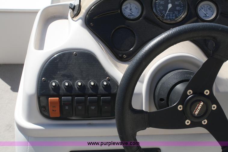 image for item A6816 2000 Manitou 20' pontoon boat