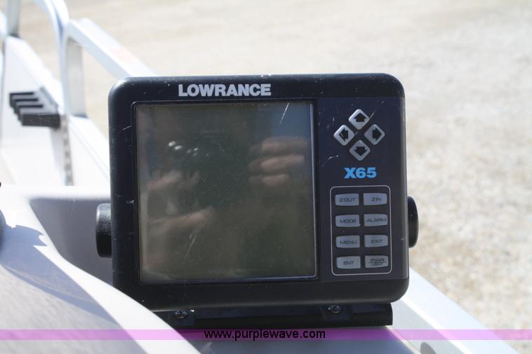 image for item A6816 2000 Manitou 20' pontoon boat