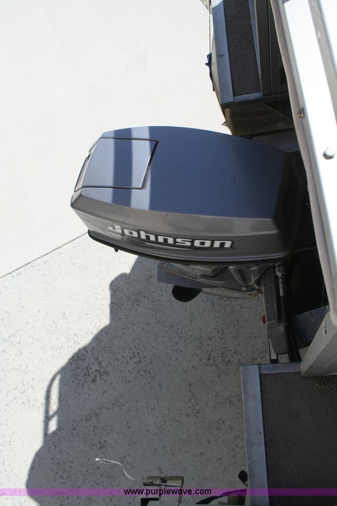 image for item A6816 2000 Manitou 20' pontoon boat