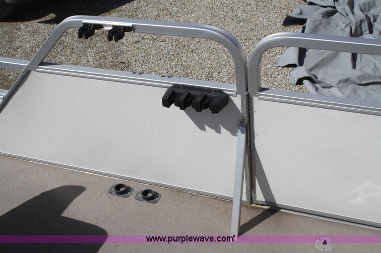 image for item A6816 2000 Manitou 20' pontoon boat