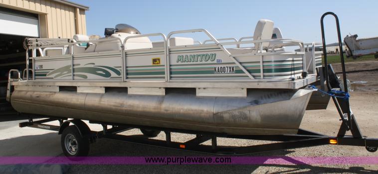 image for item A6816 2000 Manitou 20' pontoon boat