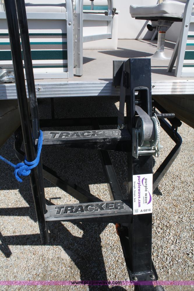 image for item A6816 2000 Manitou 20' pontoon boat