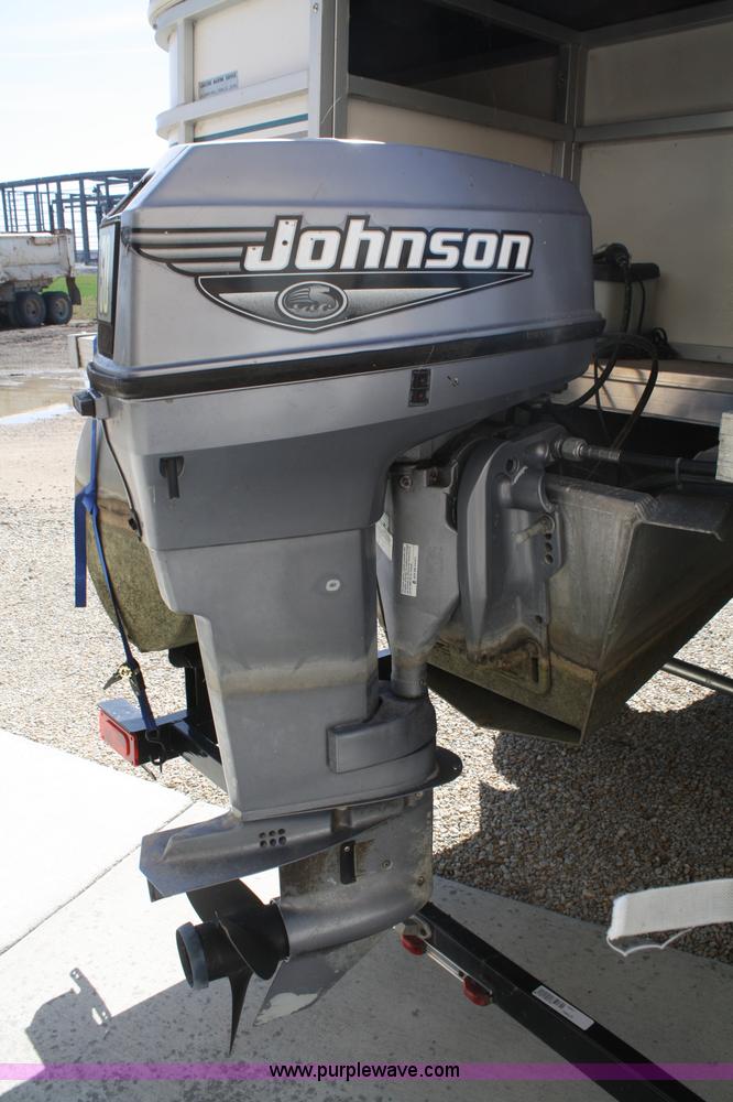 image for item A6816 2000 Manitou 20' pontoon boat