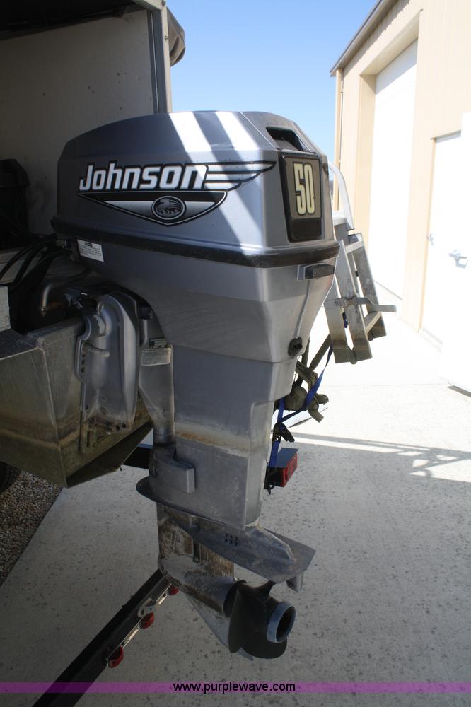 image for item A6816 2000 Manitou 20' pontoon boat