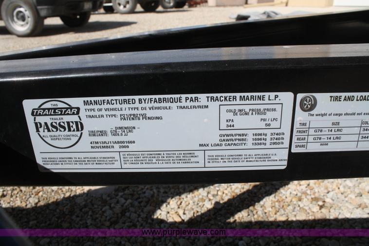 image for item A6816 2000 Manitou 20' pontoon boat