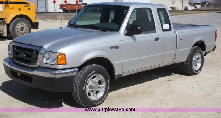 image for item A6821 2005 Ford Ranger XLT SuperCab pickup truck