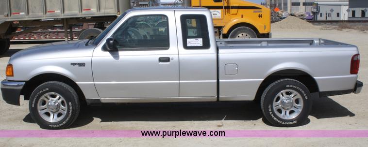 image for item A6821 2005 Ford Ranger XLT SuperCab pickup truck