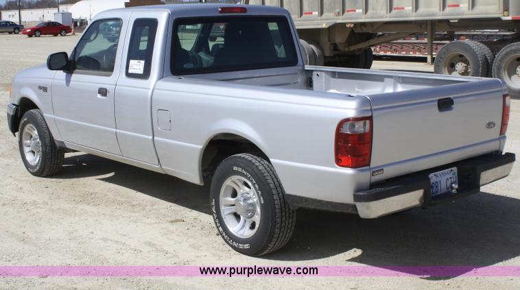 image for item A6821 2005 Ford Ranger XLT SuperCab pickup truck