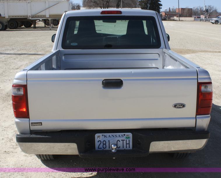 image for item A6821 2005 Ford Ranger XLT SuperCab pickup truck