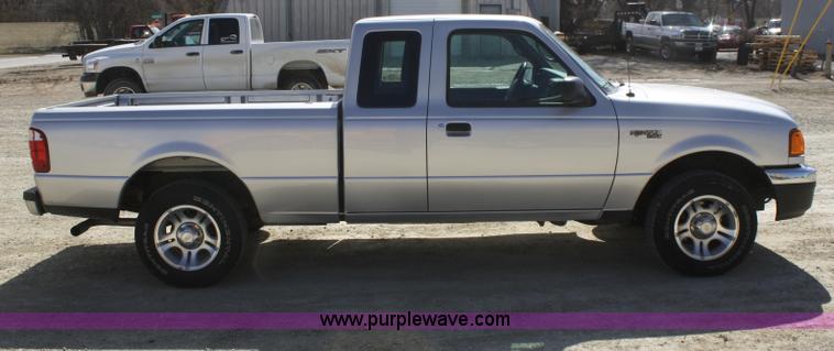 image for item A6821 2005 Ford Ranger XLT SuperCab pickup truck