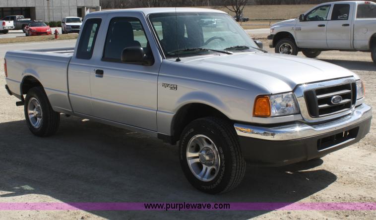 image for item A6821 2005 Ford Ranger XLT SuperCab pickup truck