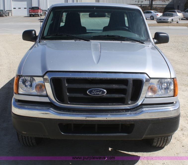 image for item A6821 2005 Ford Ranger XLT SuperCab pickup truck