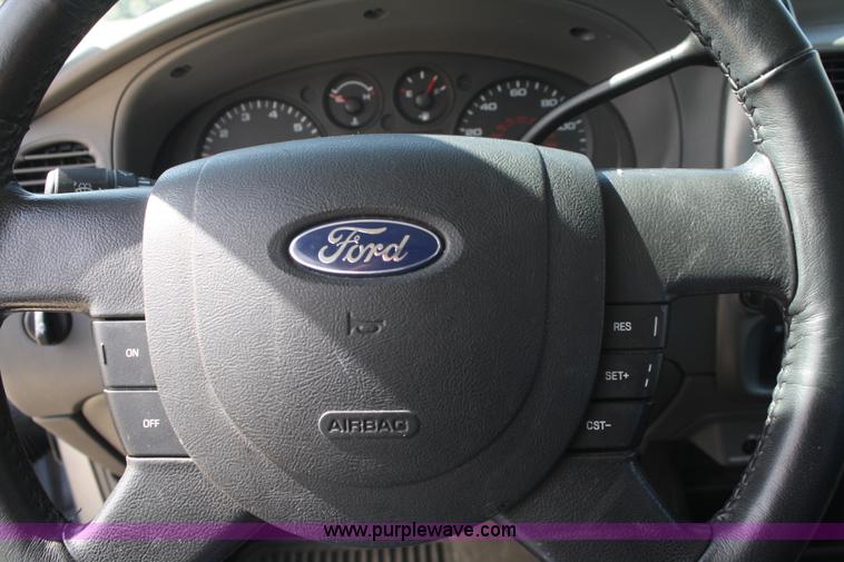 image for item A6821 2005 Ford Ranger XLT SuperCab pickup truck