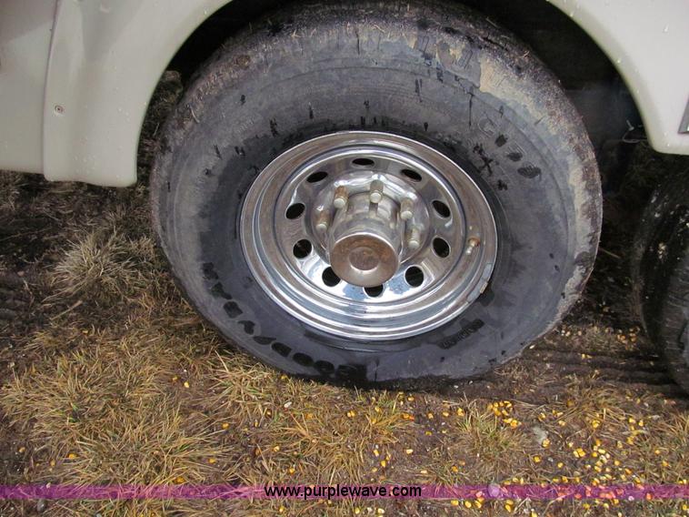 image for item A8199 2002 Western Alpenlite Limited 36RL fifth wheel camper