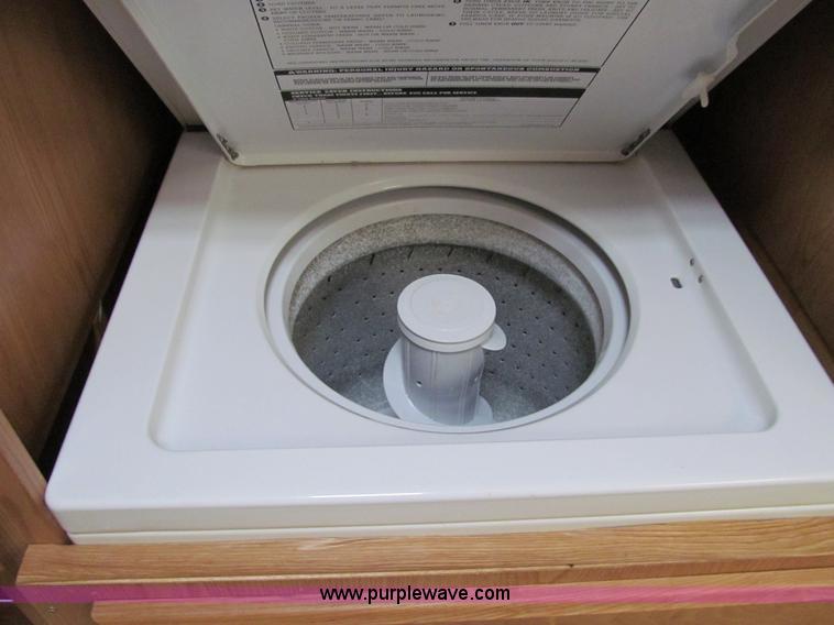 image for item A8199 2002 Western Alpenlite Limited 36RL fifth wheel camper