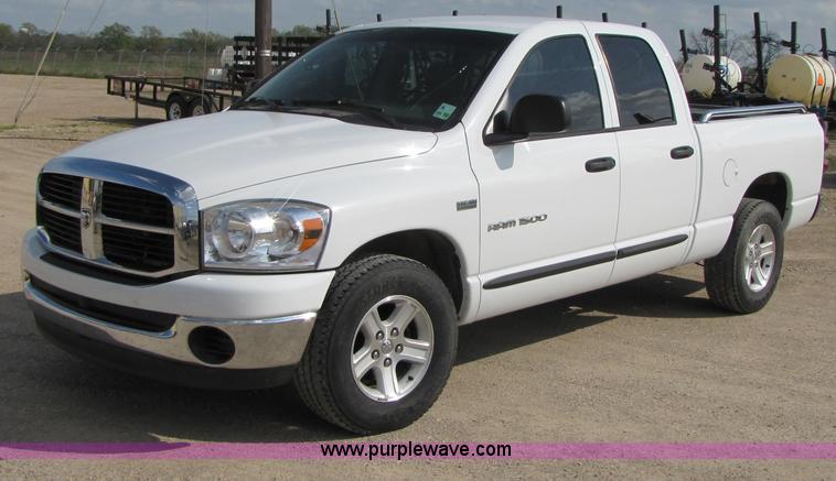 image for item B2264 2007 Dodge Ram 1500 quad cab pickup truck