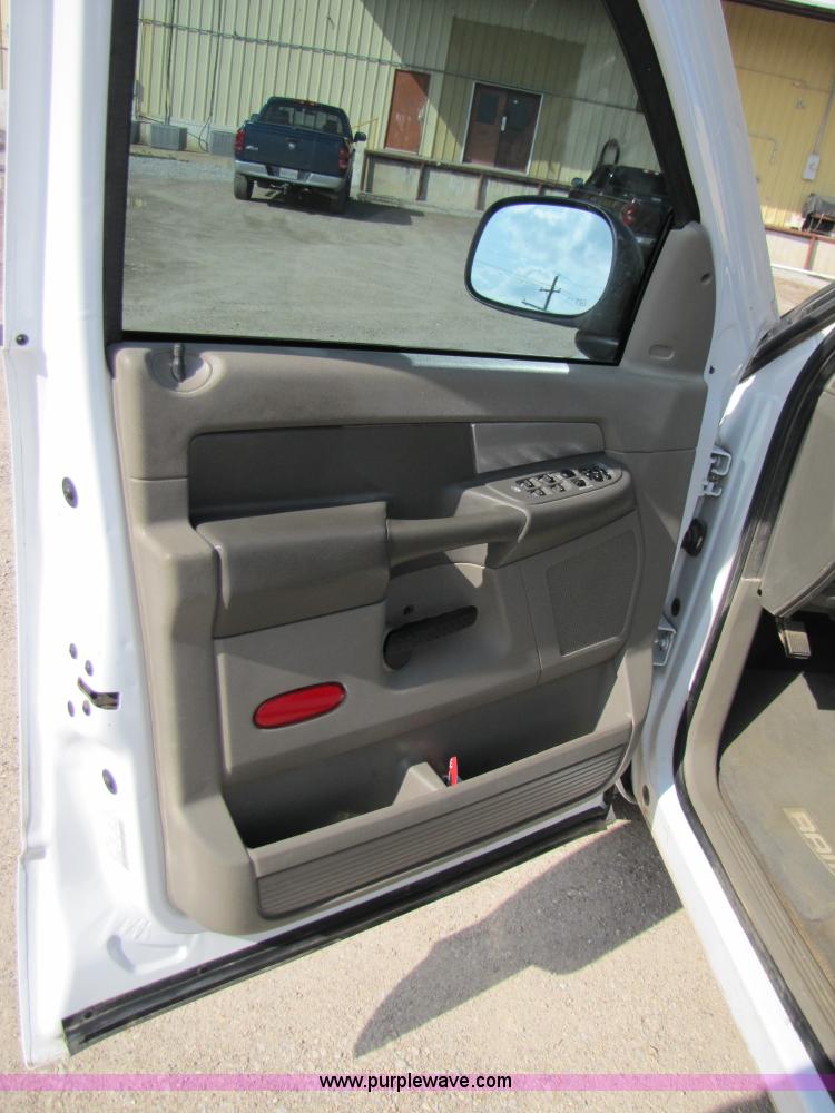 image for item B2264 2007 Dodge Ram 1500 quad cab pickup truck